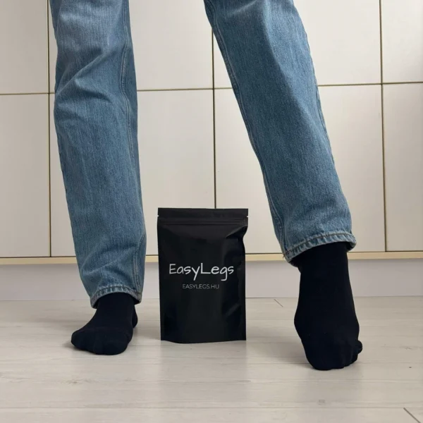 Kompressziós térdzokni farmerrel viselve, EasyLegs csomagolás mellett